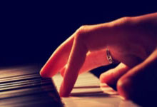 极速体育：亚冬会首秀开门红！冰壶混双循环赛中国队战胜哈萨克斯坦队央视新闻客户端.